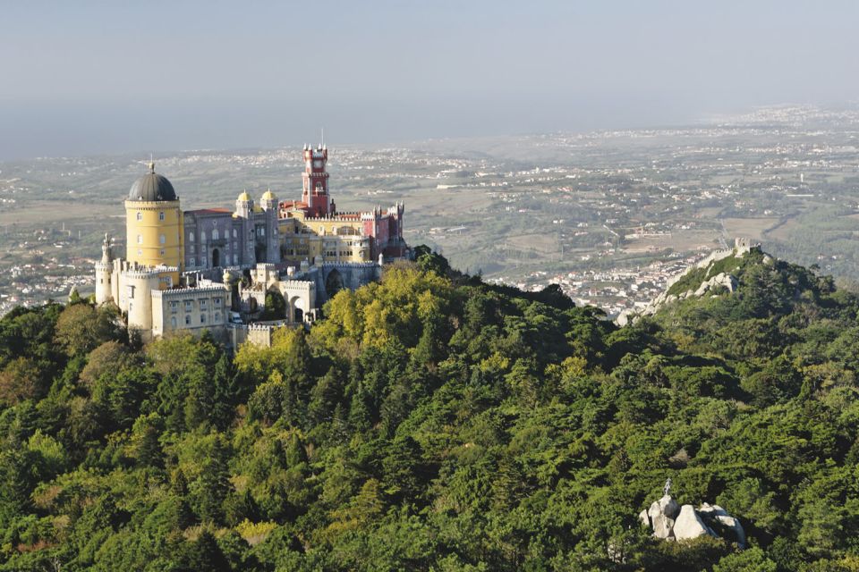 From Lisbon: Full-Day Sintra Tour by Luxury Car or Minivan - How to Handle the Sintra Streets, Travesseiros, and the Pace