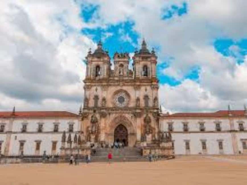 From Lisbon: Medieval Tour, Batalha, Tomar, Alcobaça, Óbidos - Who should book this medieval day trip?