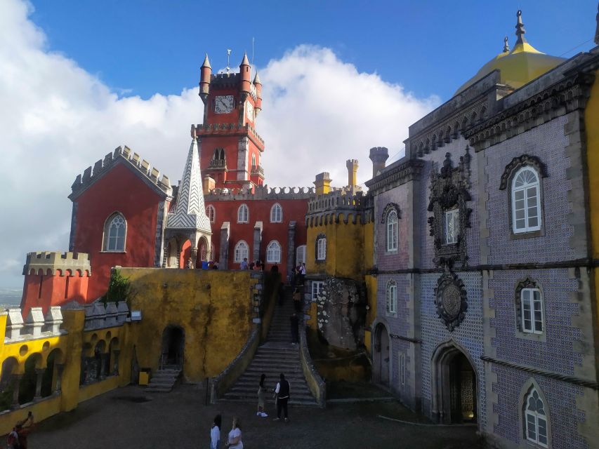 From Lisbon: Nazare and Sintra Private Tour - Praia do Norte: the big-wave viewing zone with guided context