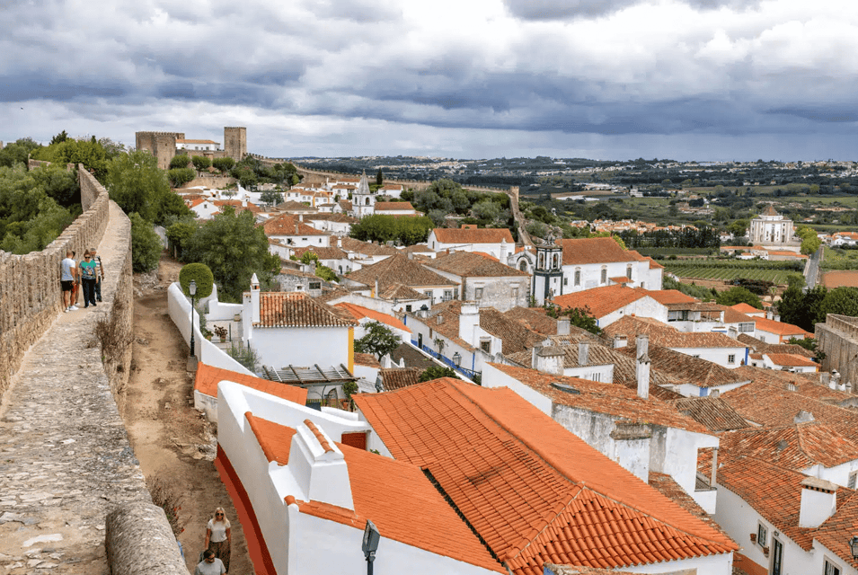 From Lisbon: Nazare Big Waves and Óbidos Guide Day Trip - Nazaré and Óbidos: why this combo works