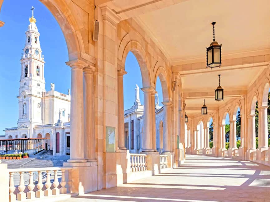 From Lisbon: Obidos, Nazaré and Fátima Small Group Tour - Who this tour suits best
