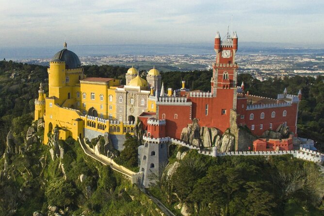 From Lisbon: Private Full Day Tour, Lisbon & Sintra - Sintra Center for Two Hours: Your Chance to Stop and Smell the Places