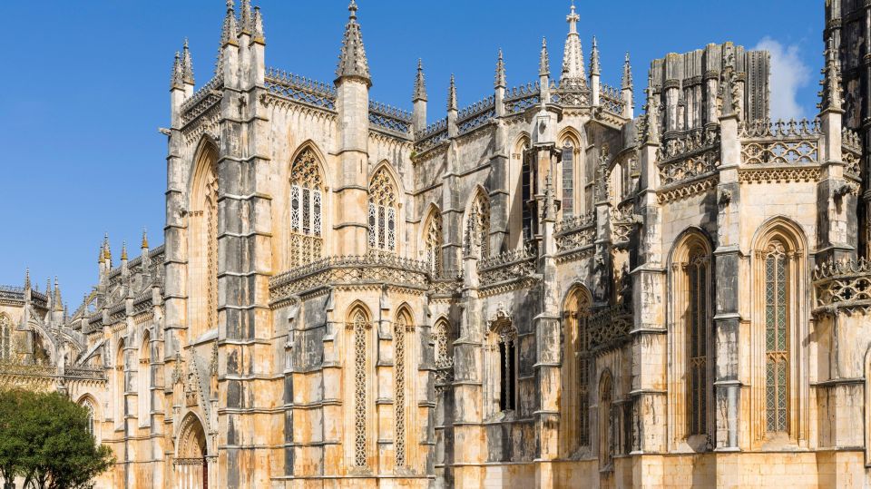 From Lisbon: Shared Tour to Fátima, Óbidos, Batalha e Nazaré - Transportation, pacing, and what seven hours really means