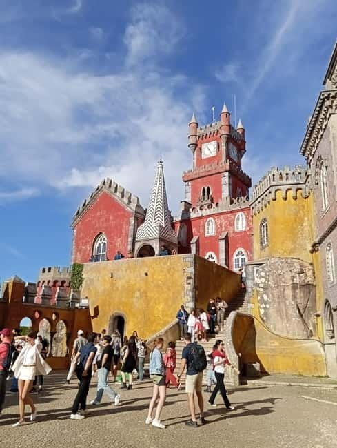 From Lisbon: Sintra and Cabo da Roca Tour with Hidden Gems - Sintra town walk: getting your bearings before palaces