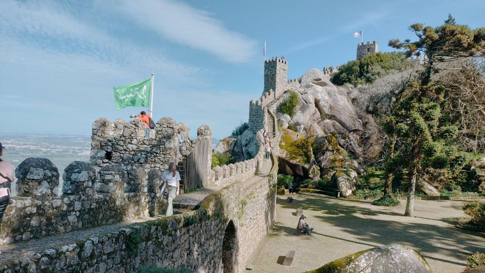 From Lisbon: Sintra, Pena Palace, Regaleira, Guided Day Tour - Sintra in One Day: the route that makes the most sense