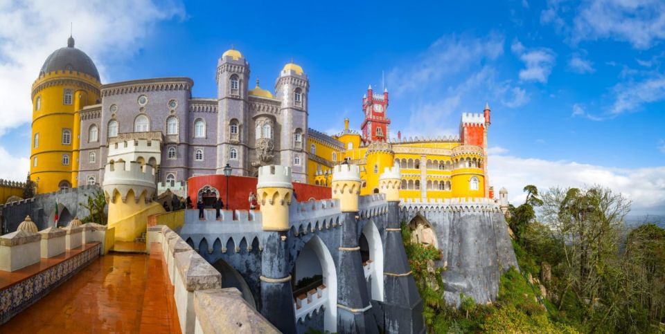 From Lisbon: Sintra Private tour Half-Day in a premium car - Castle of the Moors: Medieval Power After the Fall of Lisbon