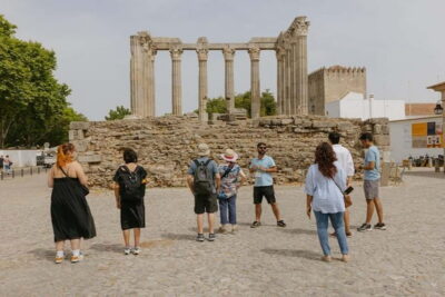 From Lisbon: Small-Group Day Tour to Évora and Monsaraz - Small-group comfort: max 8 people and air-conditioned van logistics