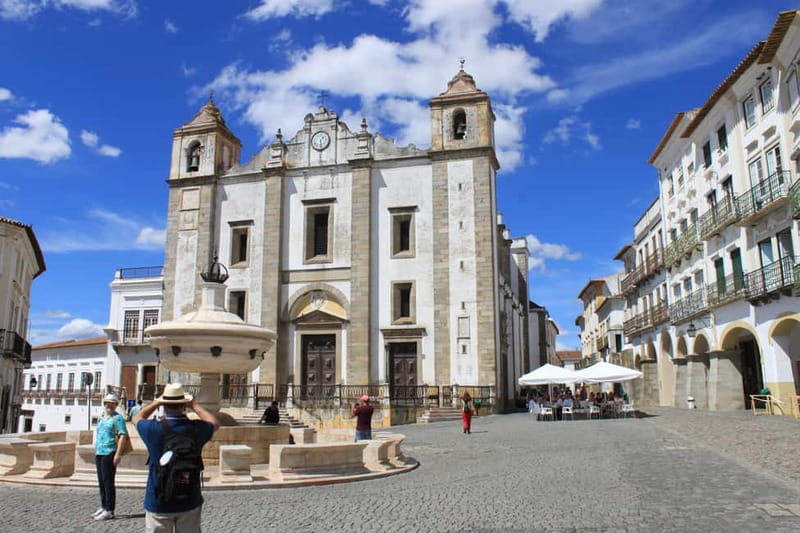 From Lisbon: Small-Group Day Tour to Évora and Monsaraz - Guide quality: names you might encounter and why it changes the day