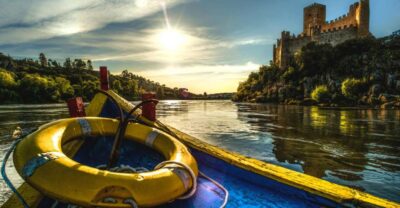 From Lisbon: Tomar, Christ Convent & Almourol Castle Tour - Almourol Castle by boat: reaching the island fortress