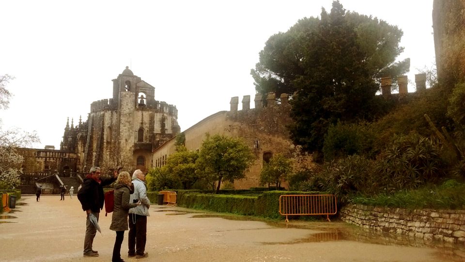 From Lisbon: Tomar, Christ Convent & Almourol Castle Tour - Tomar’s streets and Santa Maria dos Olivais Church