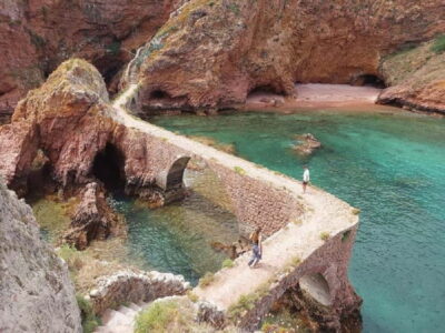 From Lisbon: Tour to Berlengas, a UNESCO natural reserve - Lisbon pickup to Peniche: the drive that sets the tone