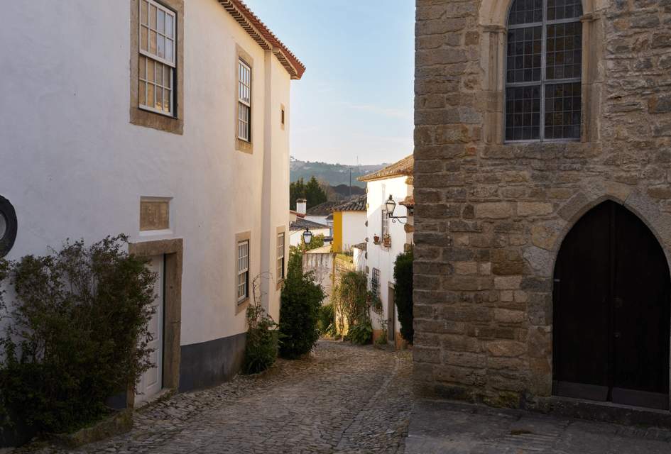 From Lisbon: Tour to Óbidos and Nazaré - Medieval Village, Sour Cherry and Iconic Beaches - Nazaré’s Praia do Norte: Where the Giant Waves Earn Their Reputation