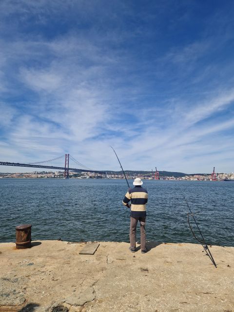 Full city of Lisbon on board of a private car - Key things I’d pin on your Lisbon “to-do”