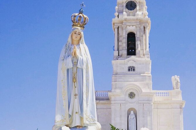 Full-day Private Tour: Fátima Sanctuary, Batalha, Nazaré, Óbidos - A private route through Fátima, battle heritage, and Atlantic surf