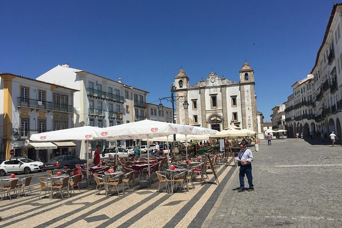 Full Day Private Tour in Évora and Arraiolos - First look at UNESCO Évora: walls, hilltop streets, and the big picture