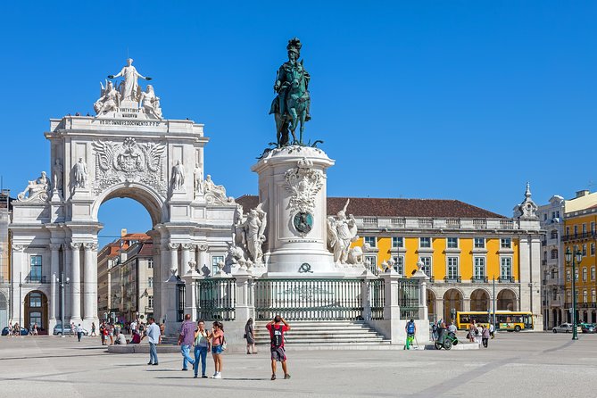 Full-Day Private Tour of Lisbon and Sintra - Belém’s Discoveries vibe: monument details that connect the dots