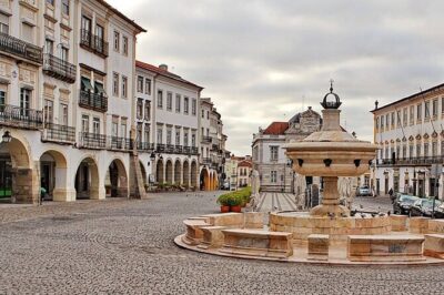 Full-Day Private Tour to Évora from Lisbon - Riding in comfort: The air-conditioned private vehicle setup