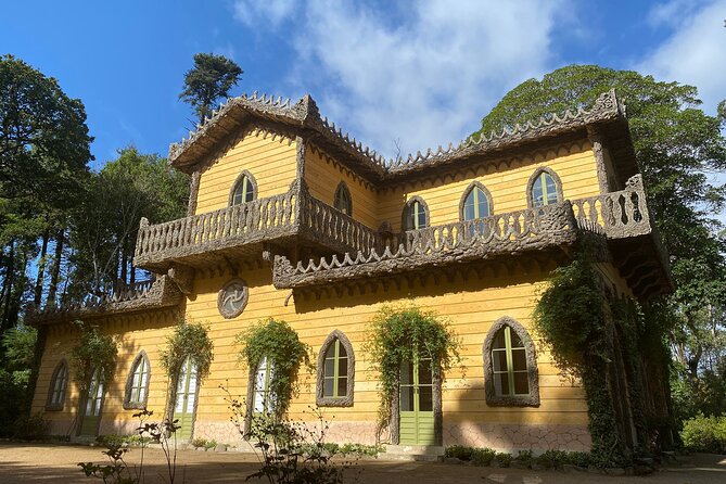 Full Day Tour in Sintra Pena Palace and Quinta de Regaleira - Centro Histórico de Sintra: Quick Streets, Views, and Local Treats
