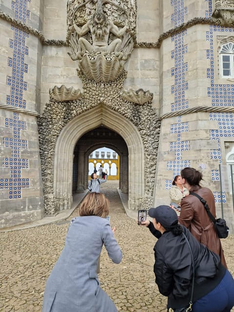 Full Day tour in Sintra with Pick-up in Lisboa - Traditional Portuguese Lunch: Budgeting for the Meal You Actually Want