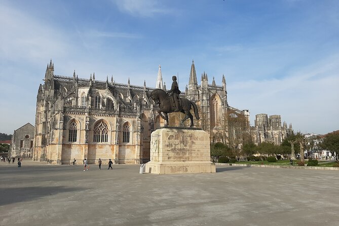 Garden of Peace Eden Park, Grutas, Fátima, Batalha, Nazaré,Óbidos - Why this Lisbon day trip feels private and flexible