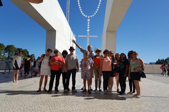 Half-day excursion for small groups in Fatima from Lisbon - The 8:30 am departure: comfort and sanity on the road