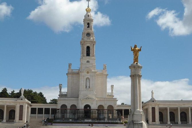 Half Day Fatima + Aldeia Pastorinhos Private Tour Departure Lisbon - Who Should Book This (And Who Might Want More Time)