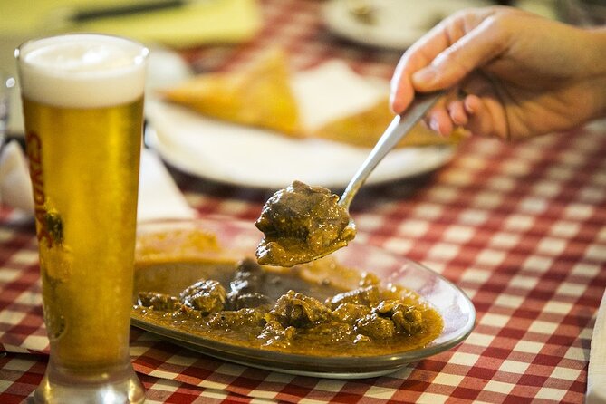 Hidden Flavors of the Hillside: Mouraria & Graça - Step-by-step: from Igreja Paroquial to Miradouro da Graça