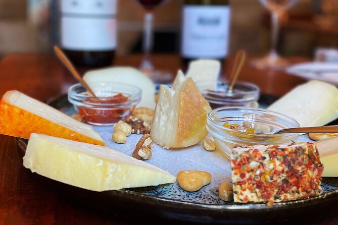 High-End Exclusive Food and Wine Tour Lisbon with a Winemaker - Chafariz da Mãe dÁgua: Lisbon’s Water Engineering, in 15 Minutes