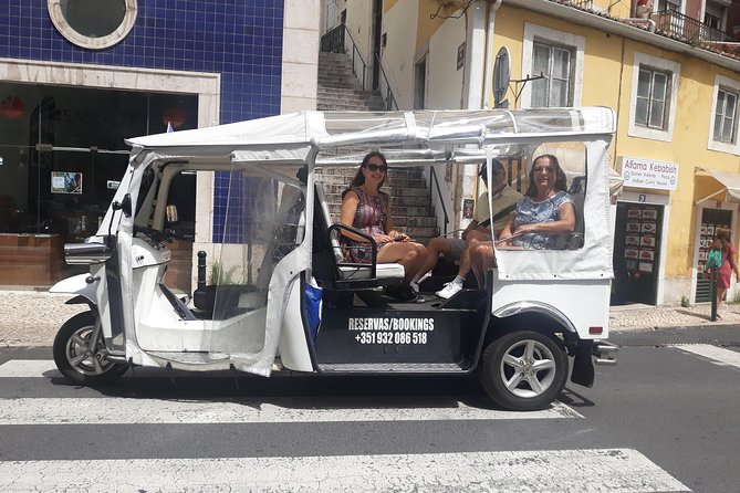 Historic Tuk Tour 1h30 - Lisbon Cathedral: the city’s landmark stop