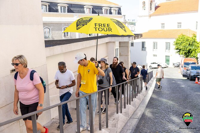 Historic Walking Tour Through Lisbon’s Oldest Neighborhood - Castelo de São Jorge: The Hill With Layers That Go Way Back