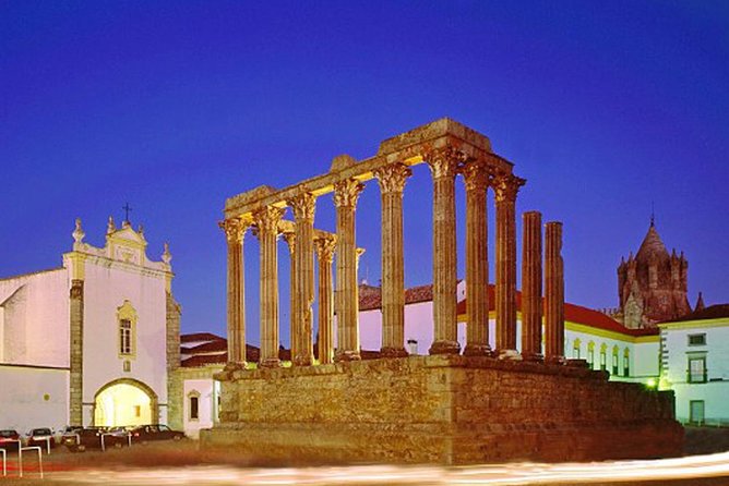 Historical Évora - PRIVATE Full Day Tour - Cork, Wine and Olive Oil Haven - From Lisbon at 9AM: the ride that sets the pace