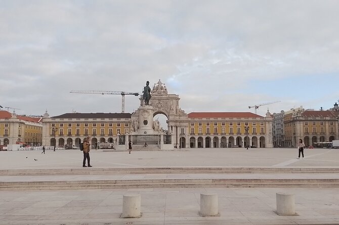 Historical Private Walking Tour of Lisbon - Stops 8 to 11: Portas do Sol, Amália’s Mural, and the Streets of Alfama