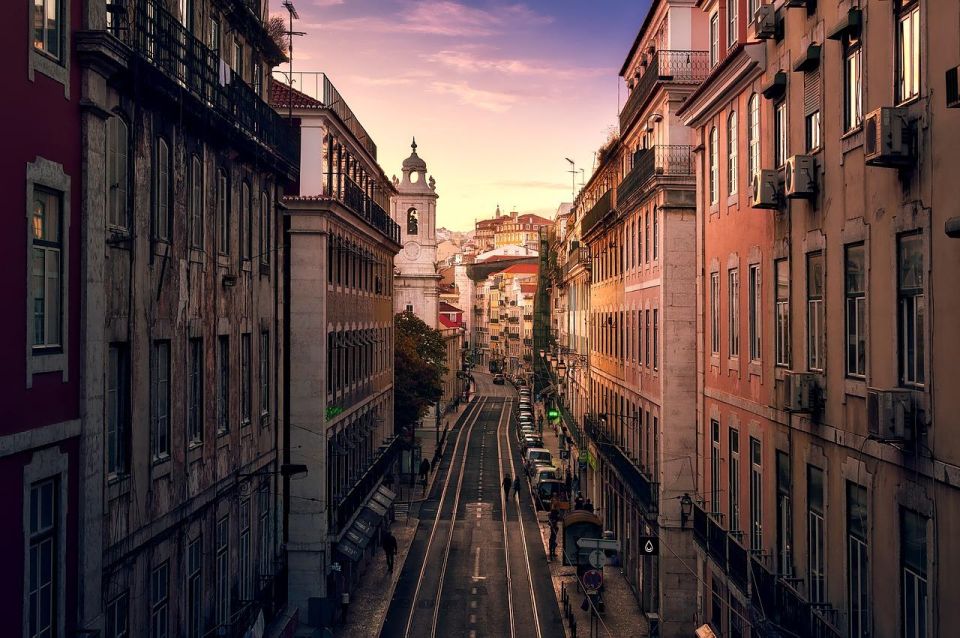 Historical Tuk Tuk Tour, Viewpoints and Old Neighborhoods - Portas do Sol and Santa Luzia: classic Alfama views without the scramble