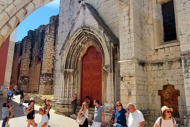 Historical Walking Tour of Lisbon - Chiado and the oldest bookstore stop: art district energy with a history lens