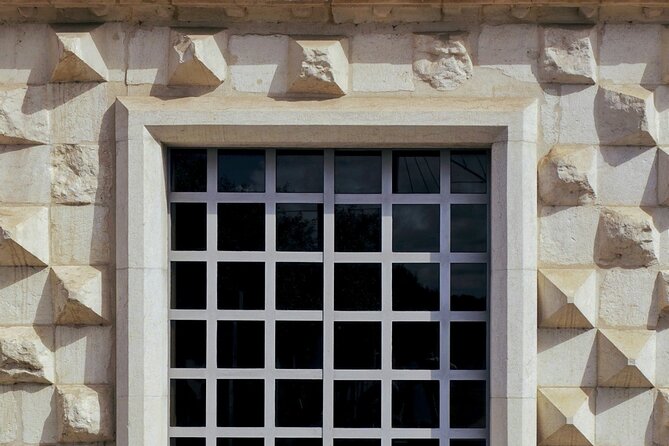 Historical Walking Tour of Lisbon - Rua Augusta: the main artery and the Enlightenment influence you can spot