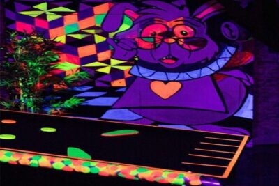 Indoor Mini Golf Experience - More than mini golf: pool, football, air hockey, and the bar zone
