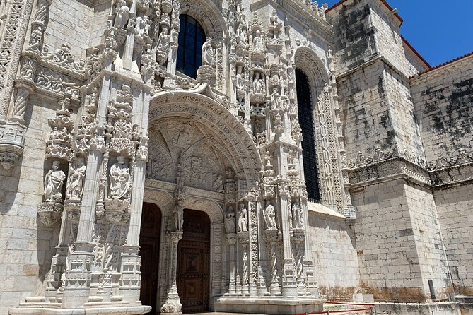 Jeronimos Monastery Guided Tour - Small Groups - Tickets Included - 9:00 am meets fast-track: the logistics that protect your time
