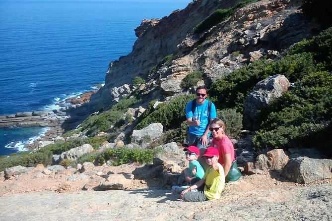 Jurassic Hiking tour to footprints of dinosaur in Espichel Cape - What to bring, and how to dress for cliffside walking
