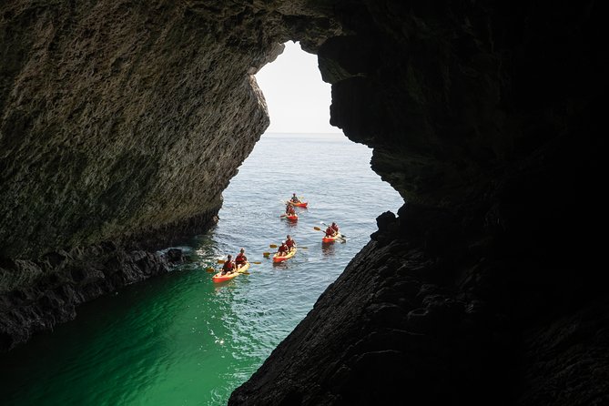 Kayak Adventure in Sesimbra - The Heart of Arrábida Natural Park - Kayaking the Arrábida coastline: why this day trip works so well