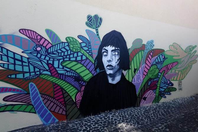 Kickstart Street Art Tour in Lisbon - Weather and timing: plan for a street-first day