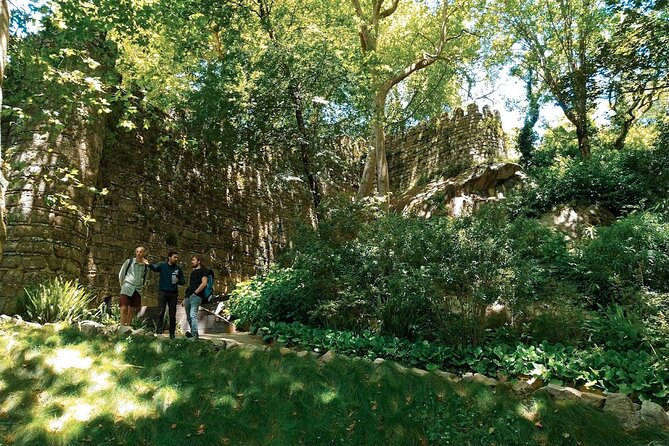 Know Sintra through the eyes of a local archeologist private tour - How the guide changes the whole day: stories you can ask questions about