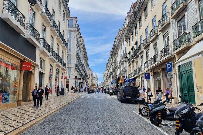 Lisboa: Old Town, New Town & Belem Private Full Day Tour - Santa Justa and Chiado: mixing big-city charm with local detail