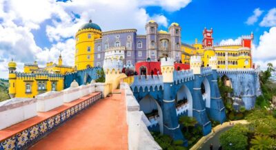 Lisboa: Sintra, Pena Palace, Cabo da Roca Coast and Cascais - Your pickup and van ride: comfort plus context