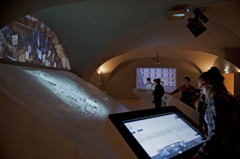Lisboa Story Centre: 1-Day Admission Ticket - Temporary exhibitions: how they fit without stealing your hour