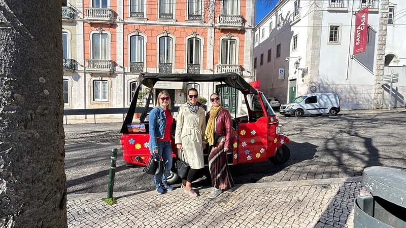 Lisboa: Tuk Tuk ride in Alfama & pick-up you at the hotel. - Logistics that affect comfort during a 1-hour ride