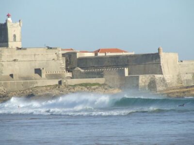 Lisbon: 1.5-Hour Surf Lesson - The lesson flow: from wetsuit and safety talk to catching your first waves