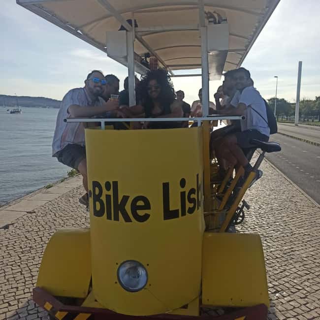 Lisbon: 1-Hour Beer or Sangria Bike Sightseeing Tour - Music, lights, and group energy (how to make it your moment)