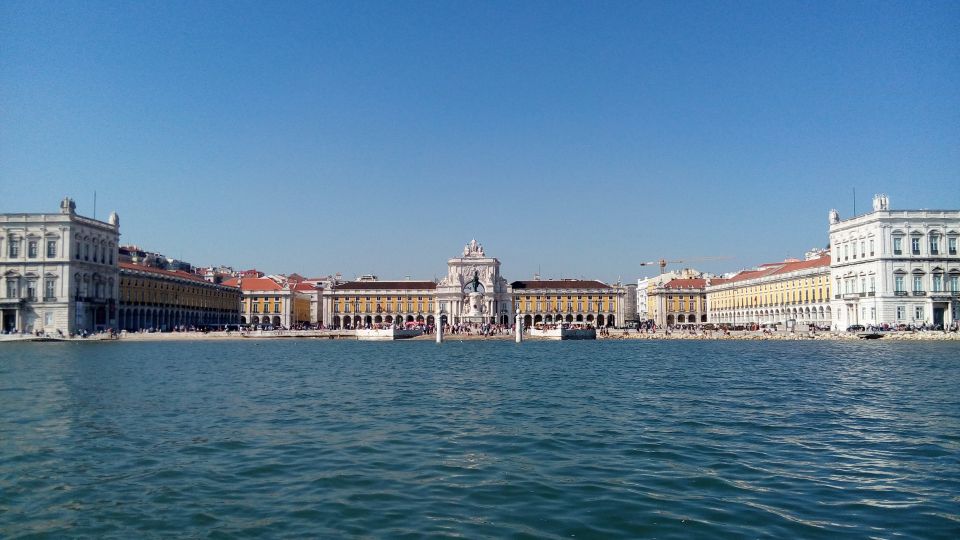 Lisbon: 2-Hour Sailing Yacht Cruise & Guided Tour w/2 drinks - Passing Belém Tower and the Ponte 25 de Abril: Big Views With Less Effort