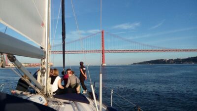 Lisbon: 2-Hour Sailing Yacht Cruise & Guided Tour w/2 drinks - From Doca de Belém to the Monument to the Discoveries: The Story Starts Immediately