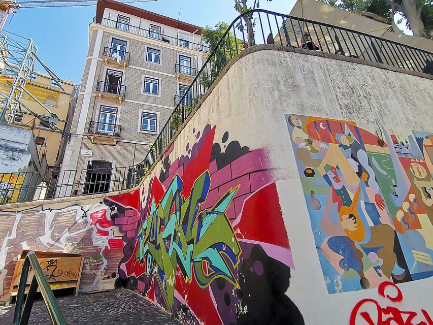 Lisbon: 2-Hour Street Art Photo Tour - Where the Tour Starts (and Why That Location Helps)